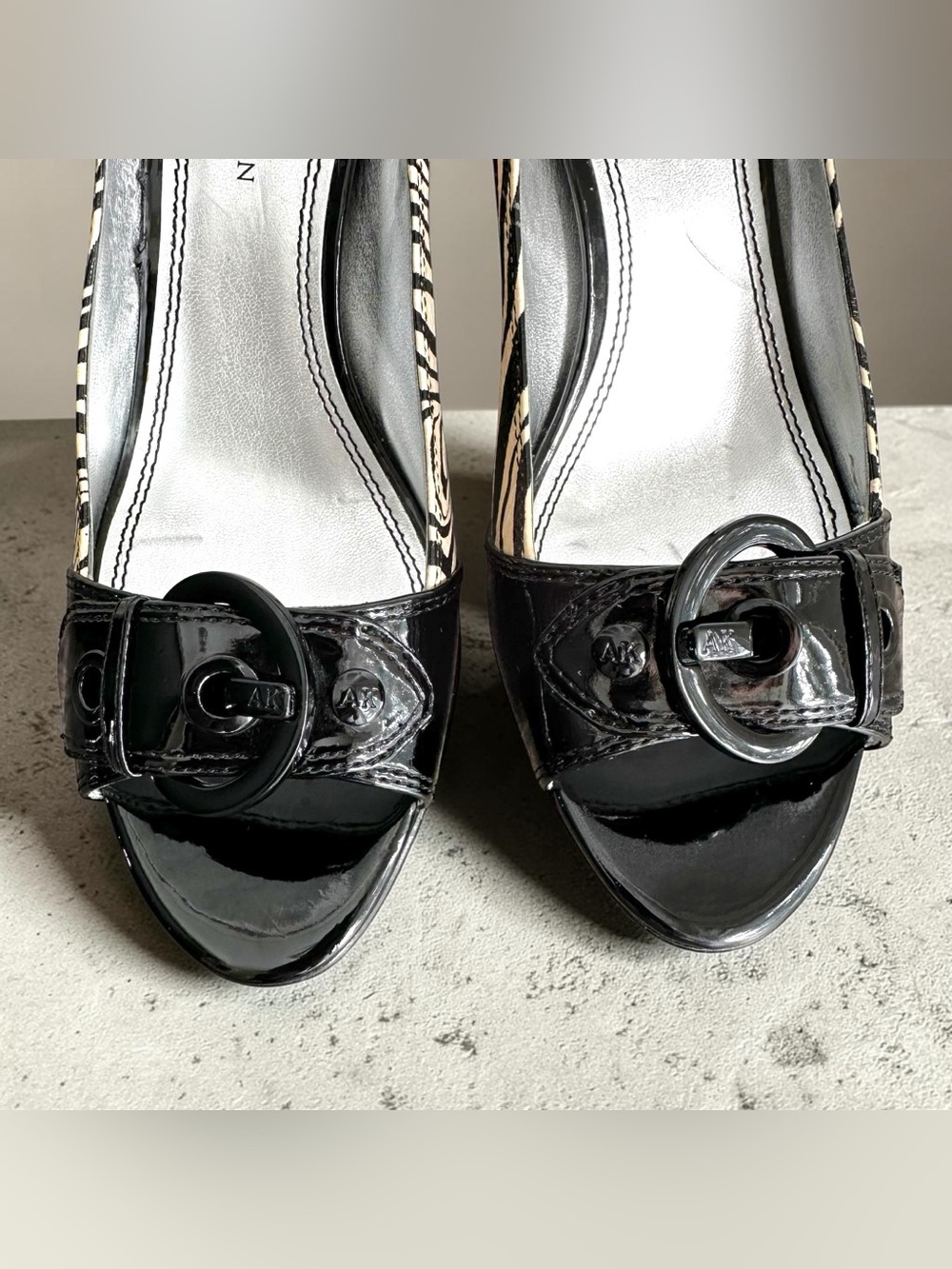 Anne Klein AKMAIA Zebra Print Peep Toe Buckle Heels Rockabilly - Size 8 - Picture 6 of 15